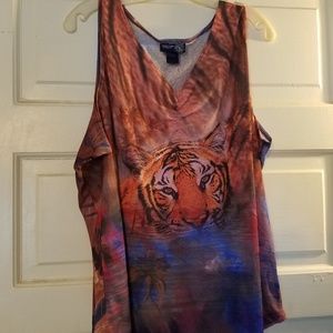 Tank top with vibrant tiger